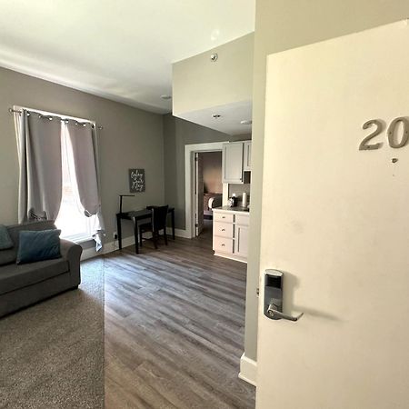 The Continental Hotel Centerville エクステリア 写真