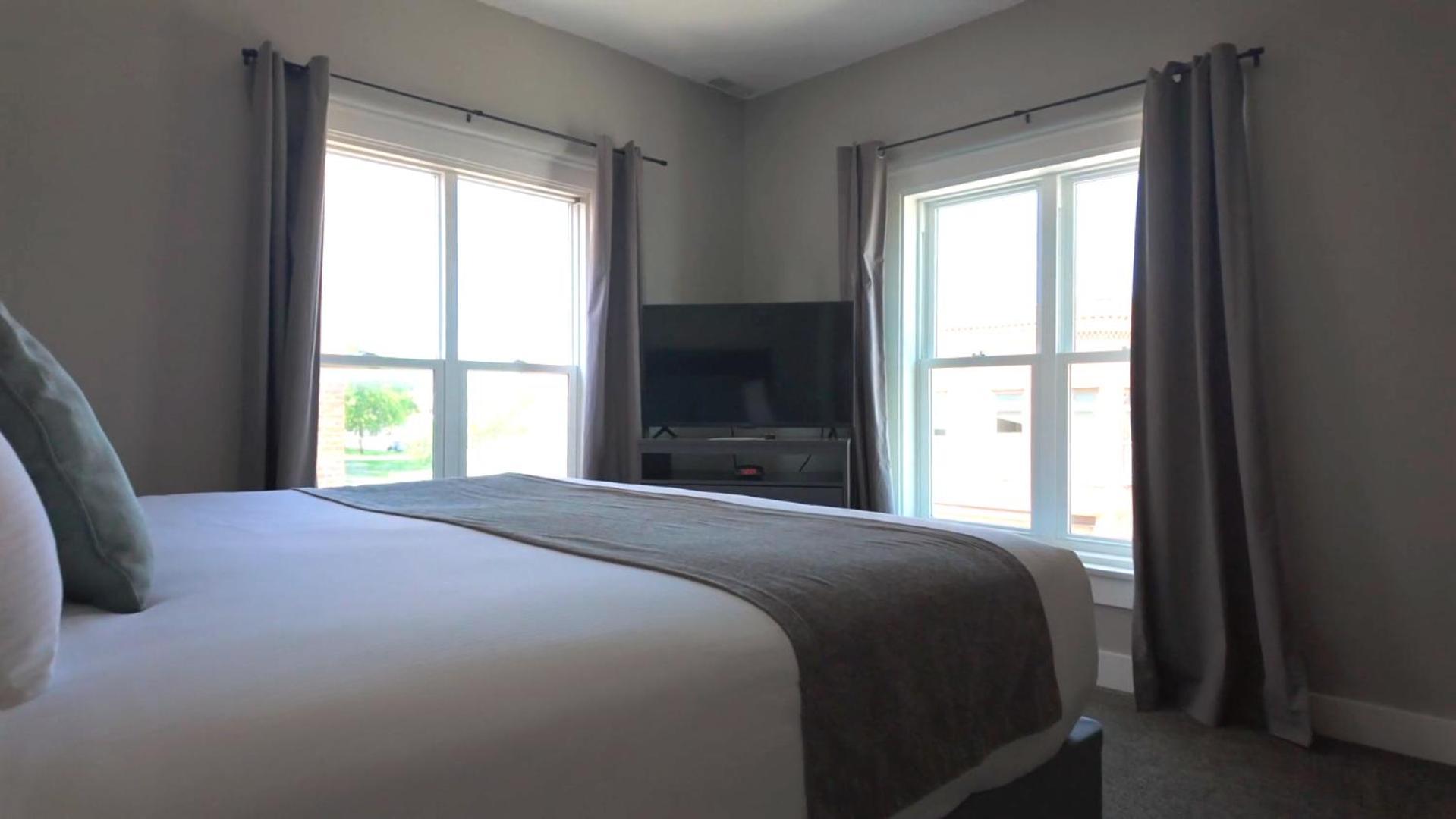 The Continental Hotel Centerville エクステリア 写真